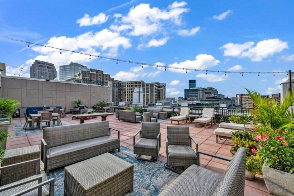 Apartamento 2Br Unit In The Heart Of Dt On Playhouse Square, With Pool And Gym Access-1106 Cleveland Exterior foto