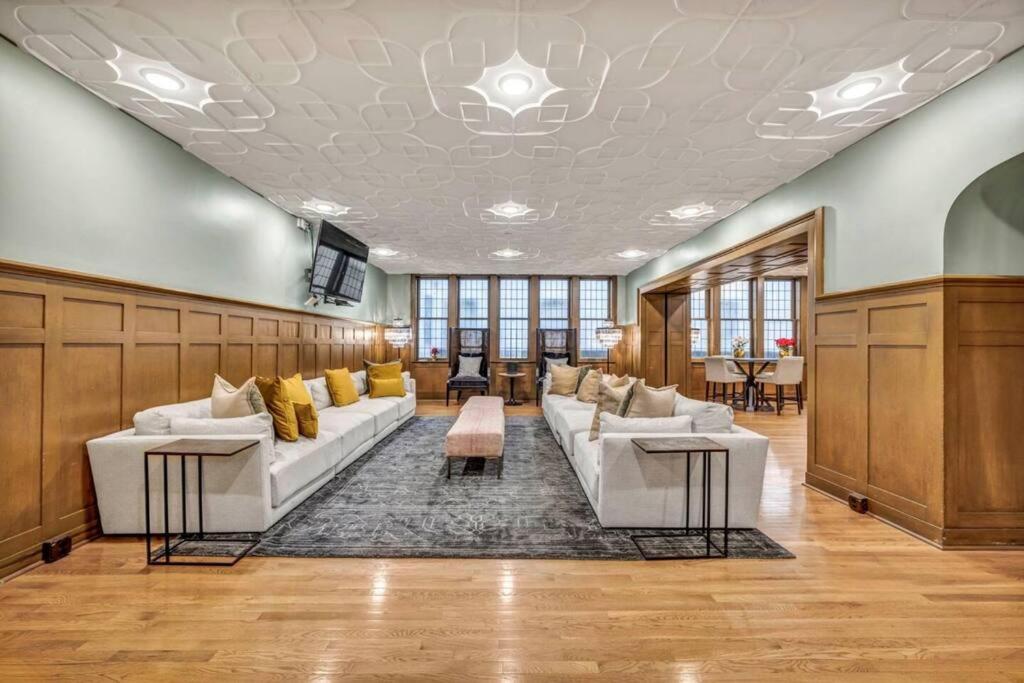 Apartamento 2Br Unit In The Heart Of Dt On Playhouse Square, With Pool And Gym Access-1106 Cleveland Exterior foto