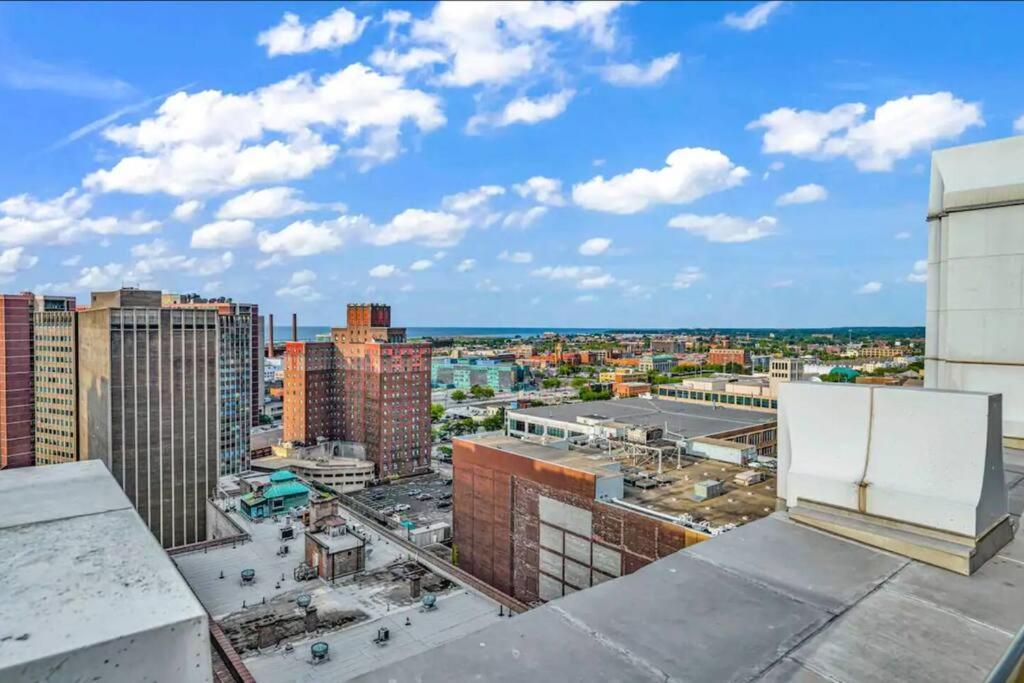 Apartamento 2Br Unit In The Heart Of Dt On Playhouse Square, With Pool And Gym Access-1106 Cleveland Exterior foto